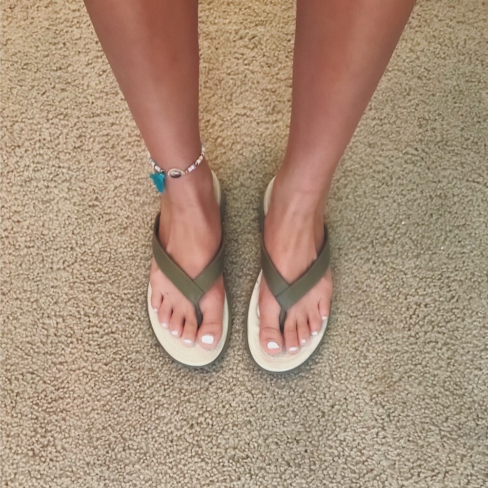 Women’s Crocs Flip Flops